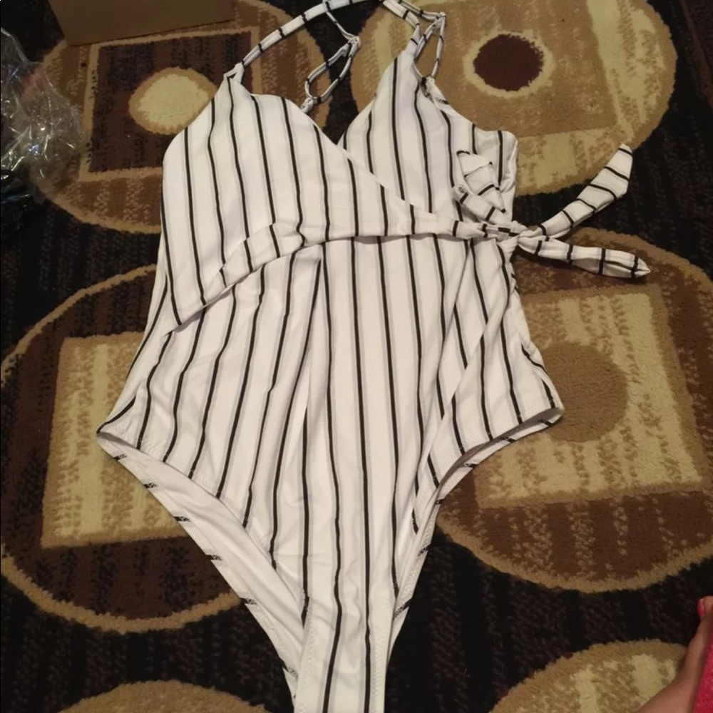 one piece swim suit
